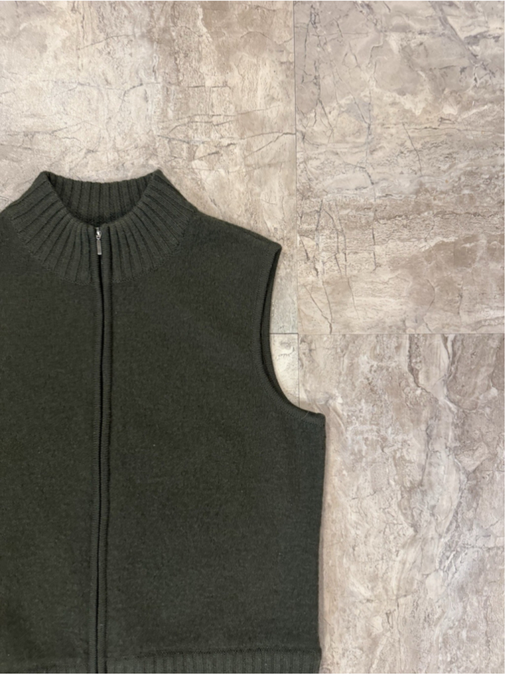 VTG TALBOTS Size L Women 100% Wool Full Zip Olive Green Pocket Outdoor Vest